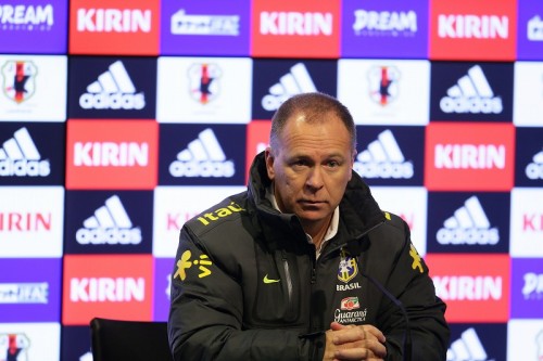 マノ・メネゼス