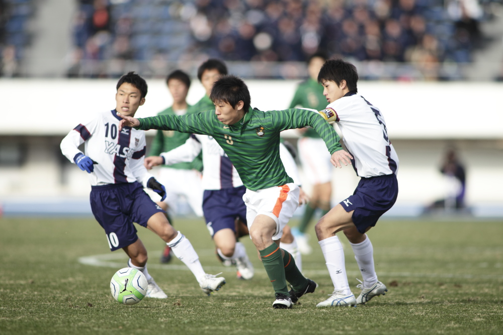 2012.12.31 第91回全国高校サッカー選手権1回戦　青森山田（青山） 1（4PK2）1 野洲（滋賀）