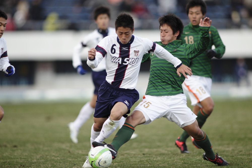 2012.12.31 第91回全国高校サッカー選手権1回戦　青森山田（青山） 1（4PK2）1 野洲（滋賀）