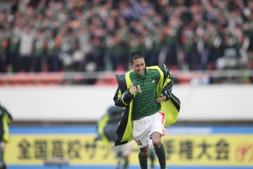 2012.12.31 第91回全国高校サッカー選手権1回戦　青森山田（青山） 1（4PK2）1 野洲（滋賀）