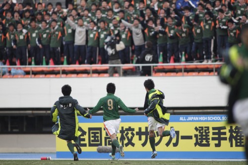 2012.12.31 第91回全国高校サッカー選手権1回戦　青森山田（青山） 1（4PK2）1 野洲（滋賀）
