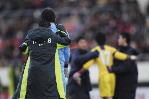 2012.12.31 第91回全国高校サッカー選手権1回戦　青森山田（青山） 1（4PK2）1 野洲（滋賀）