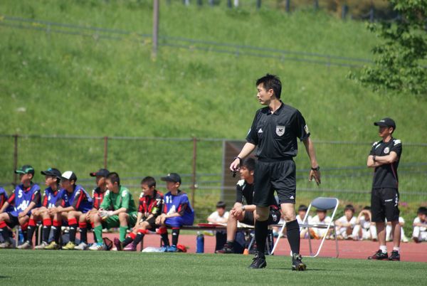 レフェリーの判定とどう向き合う? サッカーの精神からレフェリーについて考える レフェリーの判定とどう向き合う? サッカーの精神からレフェリーについて考える