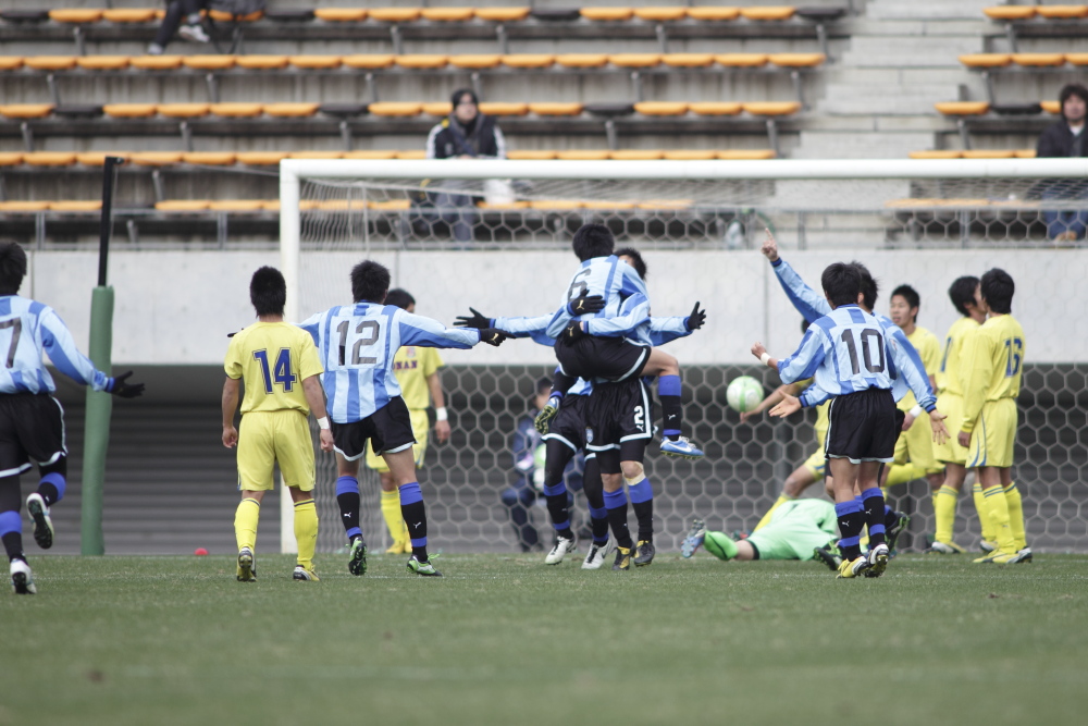 2013.1.5 第91回全国高校サッカー選手権準々決勝　立正大淞南（島根） 1-3 鵬翔（宮崎）