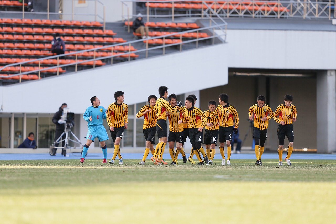 長崎総科大附属 東海大仰星 往年の小嶺サッカーが示したベスト16 将来につながる選手権 サッカーキング