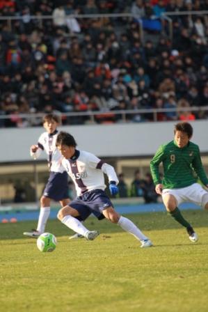 2012.12.31 第91回全国高校サッカー選手権1回戦　青森山田（青山） 1（4PK2）1 野洲（滋賀）