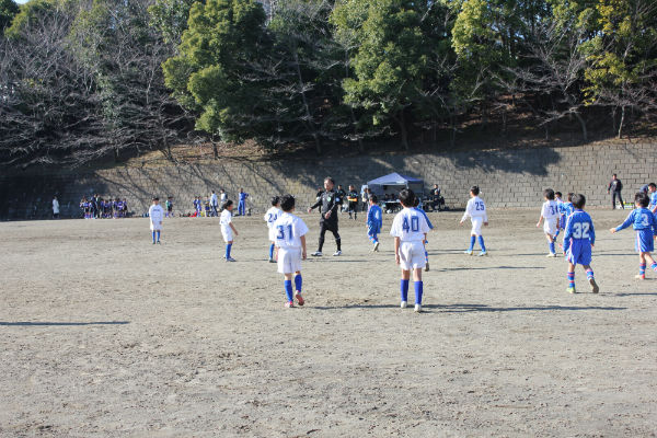 4種のレフェリーは子どもたちと一緒に、サッカーを楽しむ気持ちで試合に臨んでほしい