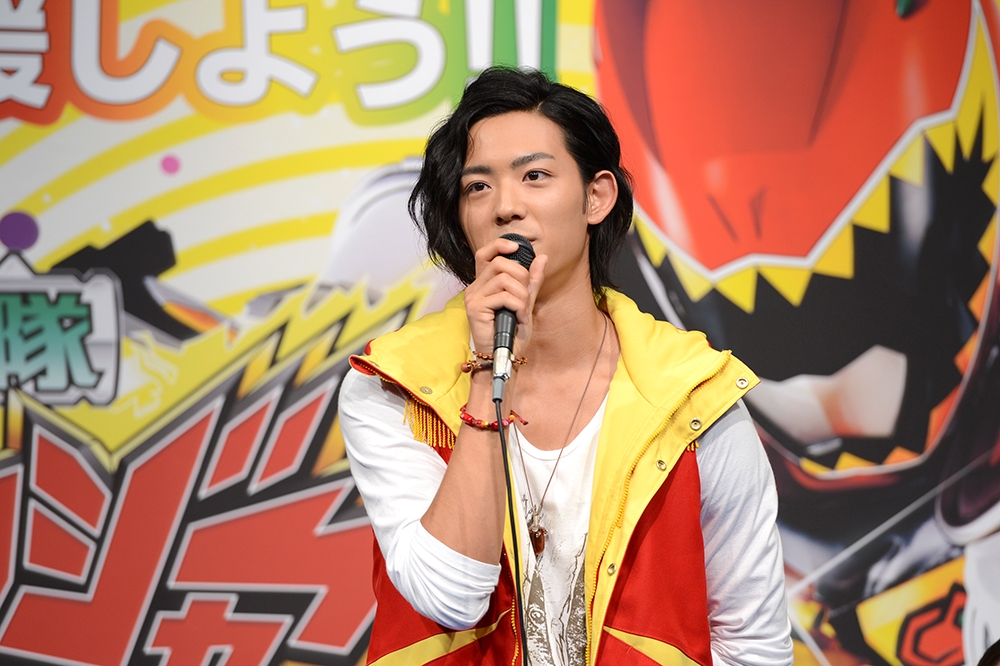 2013.6.24 Jリーグクラブ・獣電戦隊 キョウリュウジャー コラボレーション発表会見