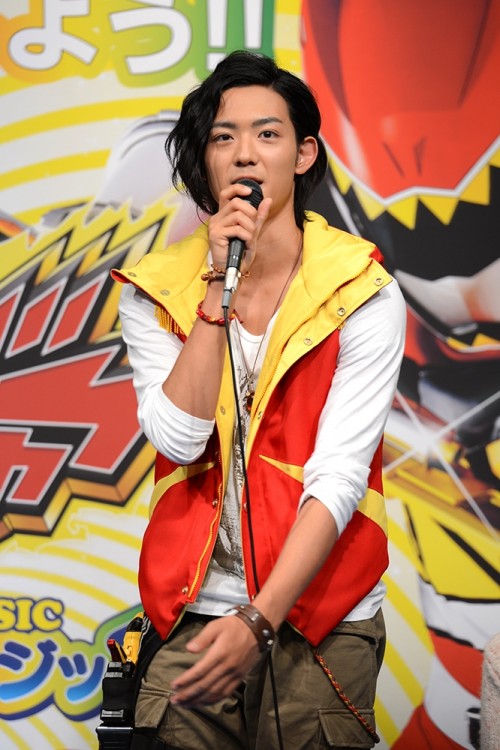 2013.6.24 Jリーグクラブ・獣電戦隊 キョウリュウジャー コラボレーション発表会見