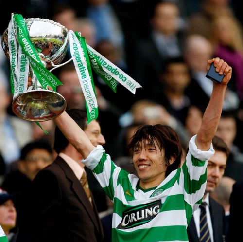 中村俊輔、史上初2度目のMVP獲得に古巣セルティックが祝福