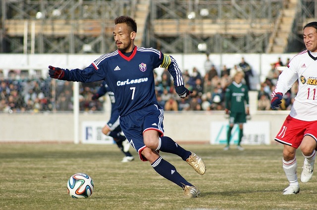 松田直樹さんの追悼試合が群馬で開催 同点弾の中田英寿氏がmvpに サッカーキング