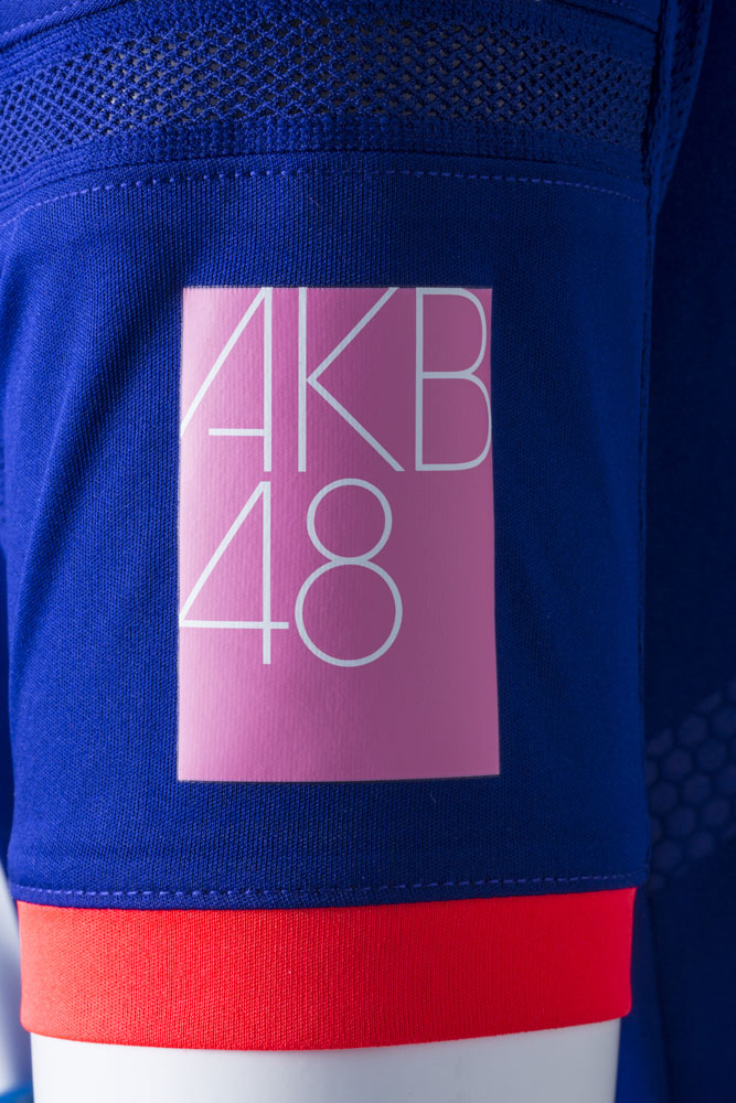 140303_adidas_akb487