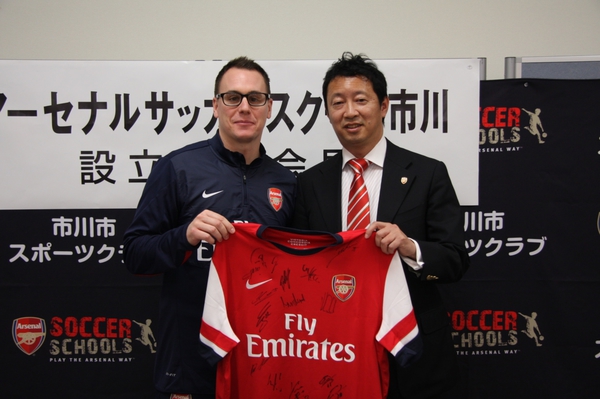 日本初となるアーセナル公式の常設サッカースクールが開校 アーセナルss市川の理念とは サッカーキング