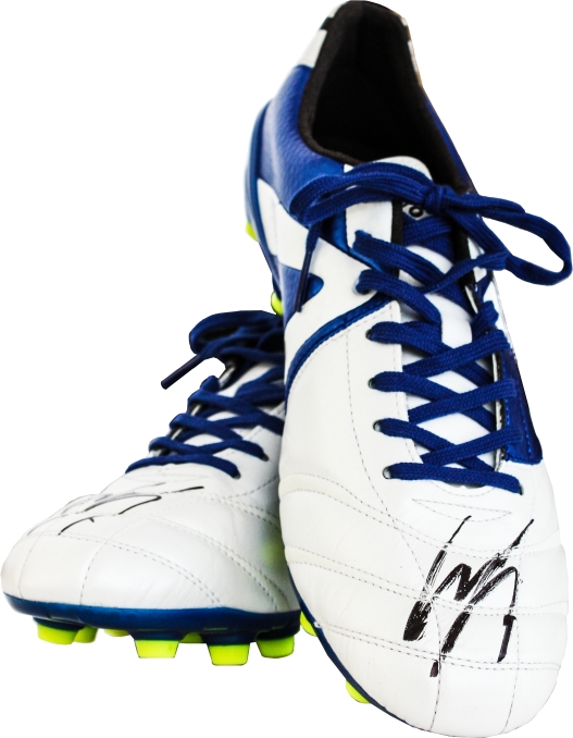 遠藤保仁 サイン入りスパイク！