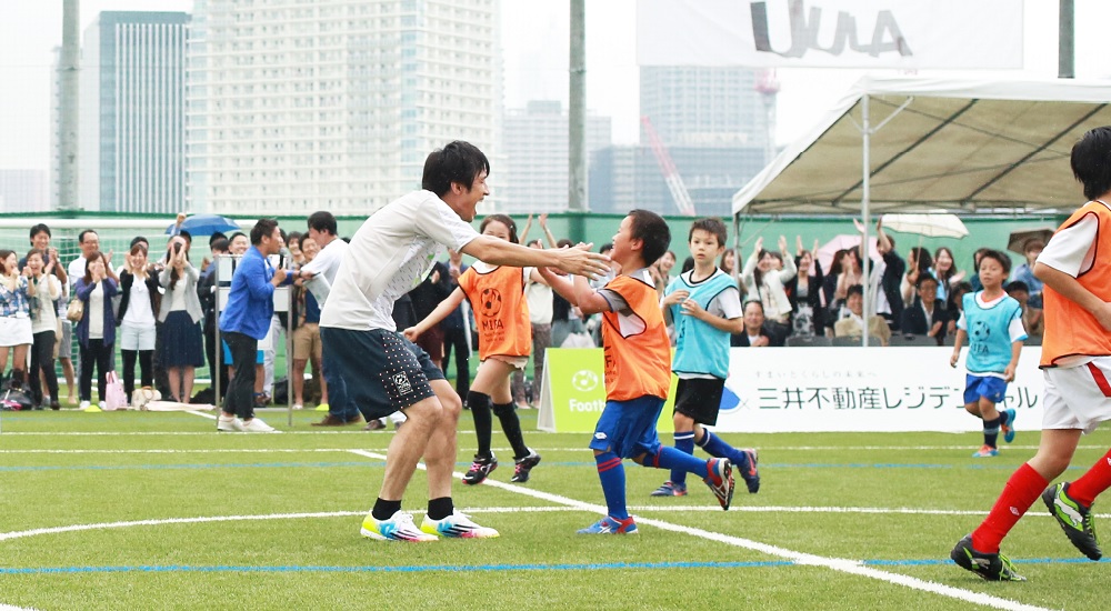 Mifa Football Park がオープン 桜井和寿 Gaku Mcのウカスカジーが試合 ライブ開催 本田もエール サッカーキング