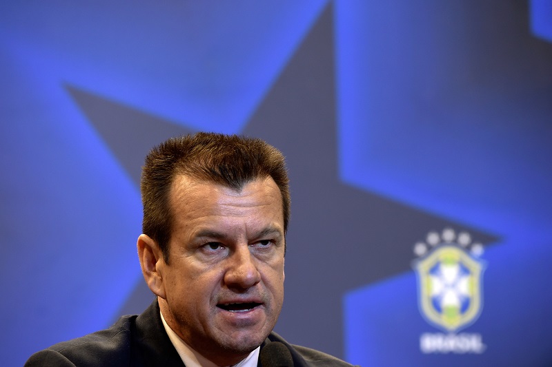 ドゥンガ監督 ブラジル代表メンバーに喝 男は泣くものじゃない サッカーキング