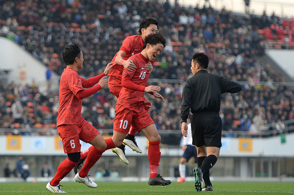 夏の王者 東福岡が開幕戦を制し2回戦進出 都立三鷹は健闘及ばず サッカーキング