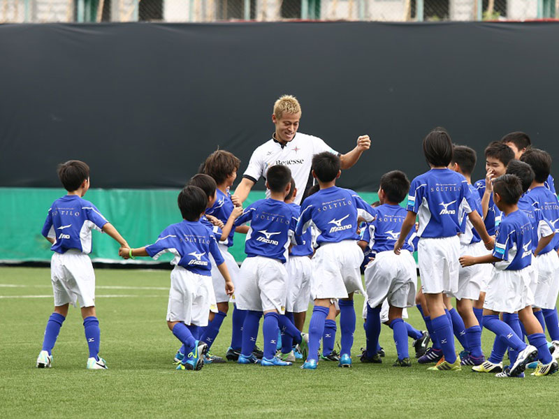 本田圭佑プロデュースのサッカースクールが九州初上陸 念願だった サッカーキング