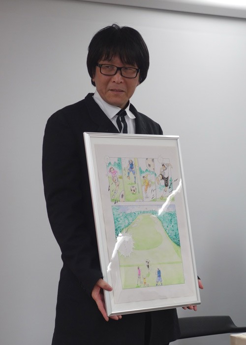 キャプ翼作者の高橋陽一氏、フットゴルフでホールインワン