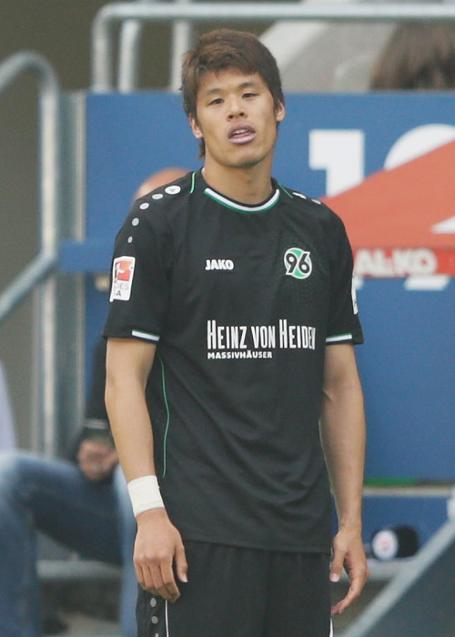 PK献上と退場のハノーファー酒井宏樹、独紙から最低評価を受ける