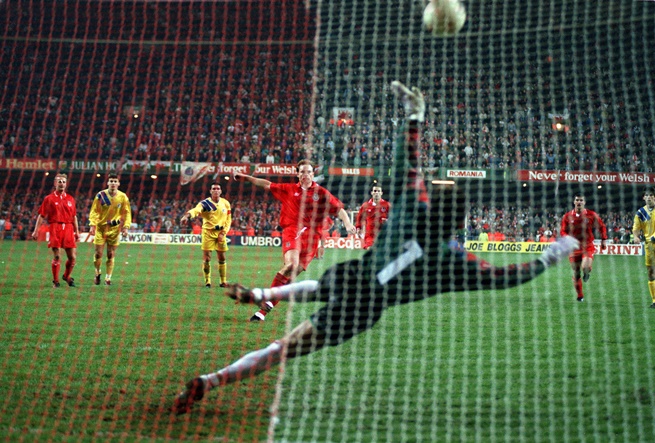 Sport, Football, pic: 17th November 1993, World Cup Qualifier, Cardiff, Wales 1 v Romania 2, Wales defender Paul Bodin fails to convert his vital penalty kick, costing Wales qualifying for the 1994 World Cup Finals