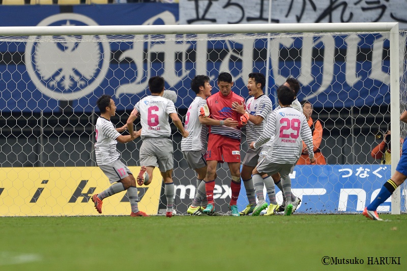 Pkで明暗 大分が3年でj1からj3へ転落 町田は4年ぶりの昇格 サッカーキング