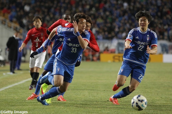 Suwon Samsung FC v Urawa Red Diamonds - AFC Champions League Group G