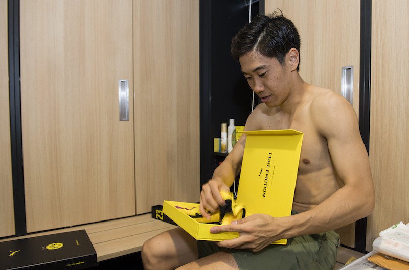 Borussia Dortmund Players Receive New Home Jersey