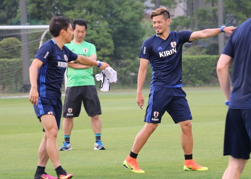 鼻骨骨折の山口蛍は順調に回復 ハリル あとはメンタルの問題 サッカーキング