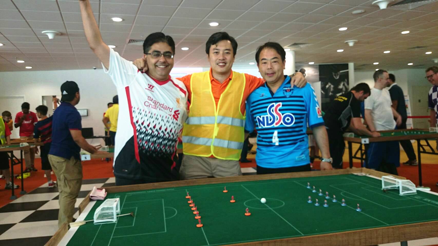 おはじきサッカー アジアカップ が開催 日本 豪州 シンガポールから40人が参加 サッカーキング