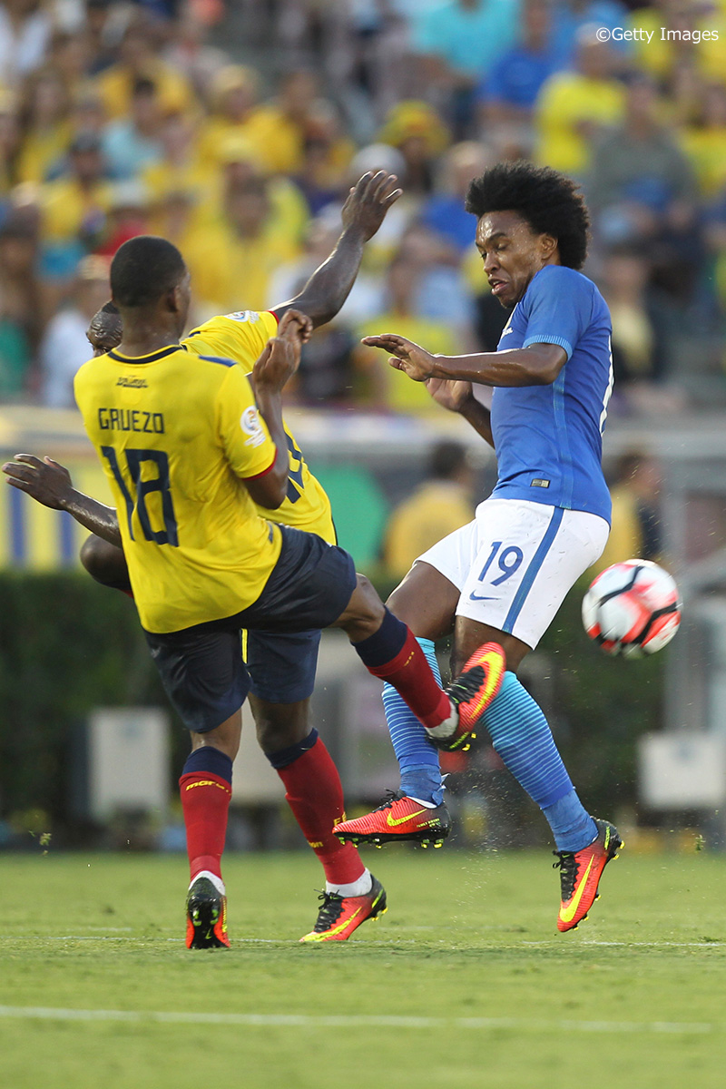 写真ギャラリー ブラジル対エクアドル 決定機を欠きスコアレスドロー ネイマールが観戦 枚 サッカーキング