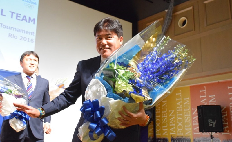 手倉森監督は「勝ってきます!」と力強く宣言し会場を後にした