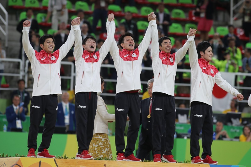 リオ五輪で金メダルを獲得した体操男子団体メンバー [写真]＝Getty ImagesCorbis via Getty Images