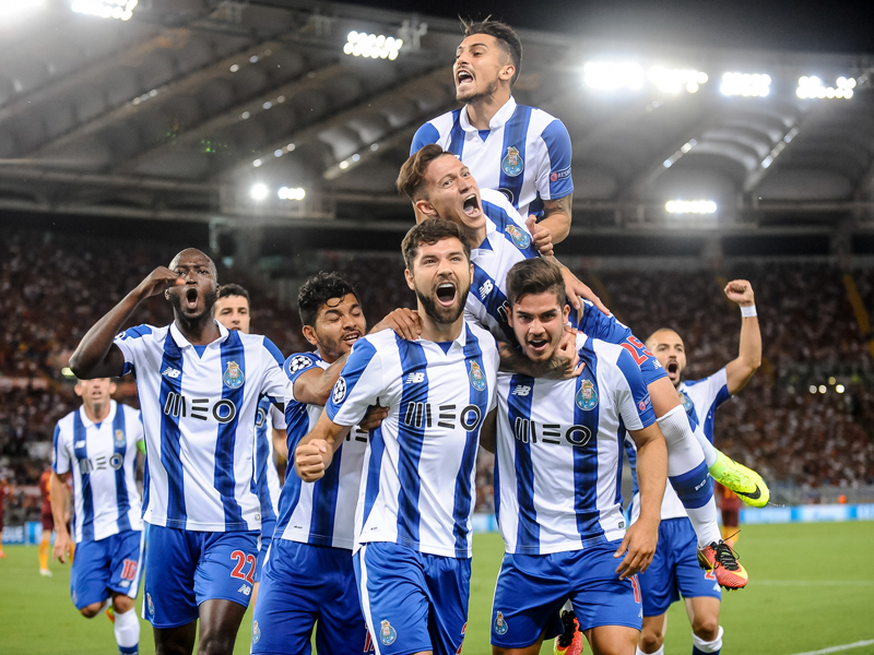 2試合で3人退場のローマ、CLプレーオフ敗退　ポルトが6年連続出場