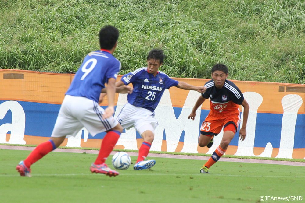 横浜FMユースが3得点で4連勝、青森山田が首位浮上／高円宮杯プレミアリーグEAST第12節