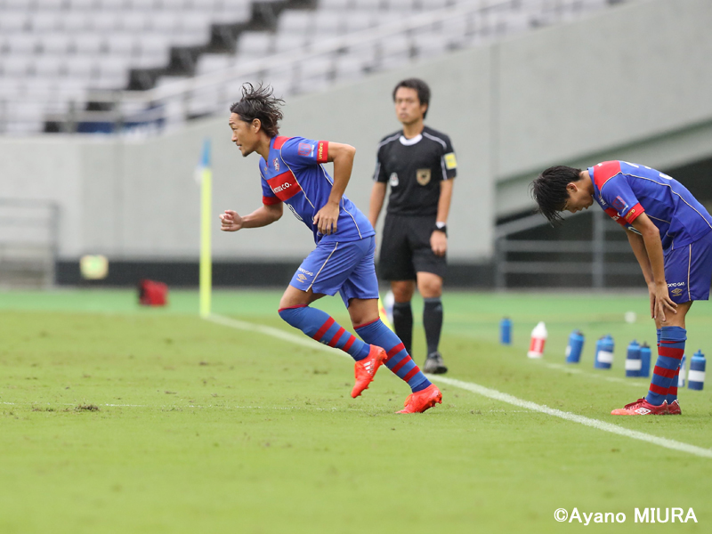 秋田戦、後半途中からピッチに立った石川直宏　[写真]＝三浦彩乃
