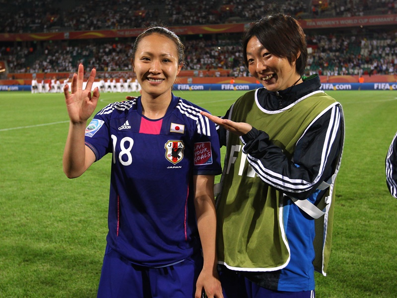 栄光の女子w杯優勝メンバー 元なでしこfw丸山桂里奈が現役引退 サッカーキング