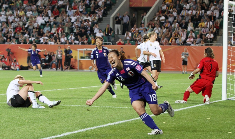 栄光の女子w杯優勝メンバー 元なでしこfw丸山桂里奈が現役引退 サッカーキング