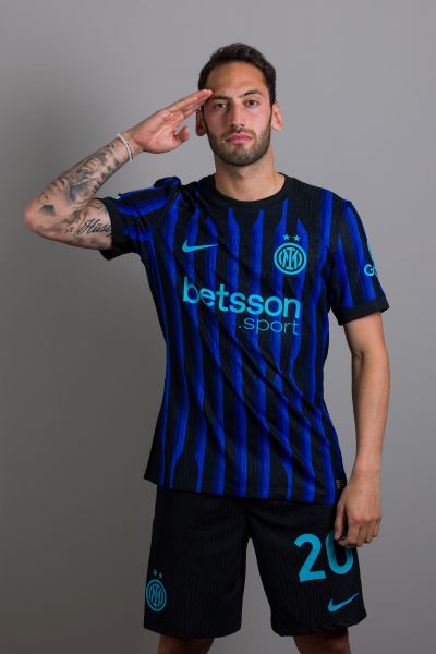 ハカン・チャルハノール（インテル）のプロフィール画像