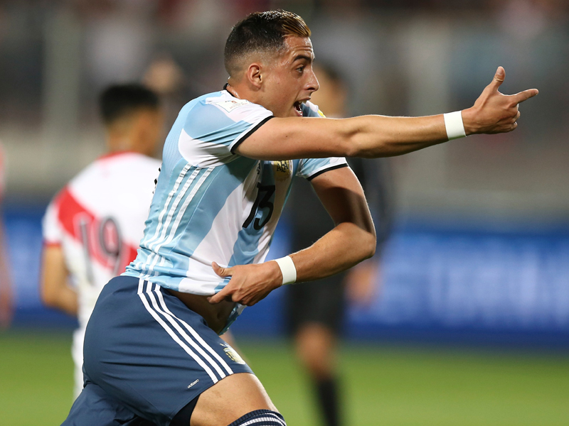 先制ゴールを決めて喜ぶフネス・モリ　[写真]＝LatinContent/Getty Images