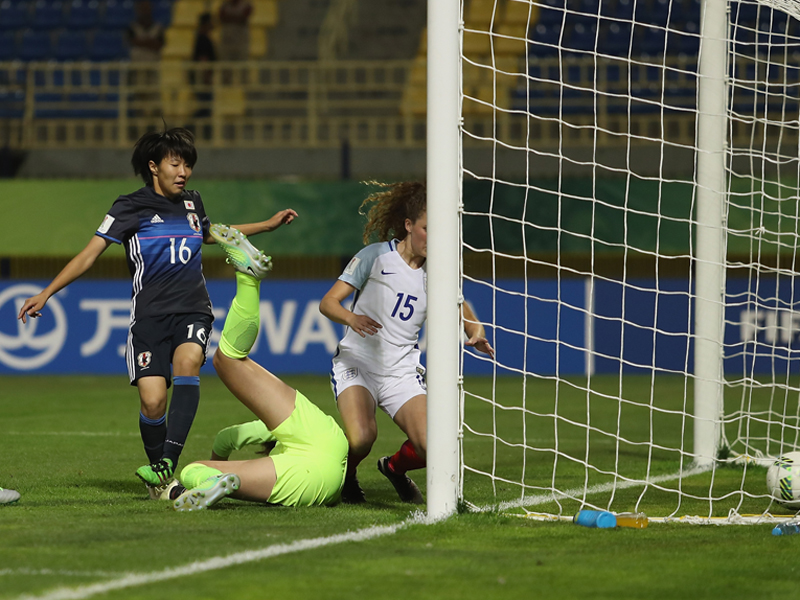 遠藤純（16番）がこぼれ球を押し込んで先制ゴールを記録　[写真]＝FIFA via Getty Images