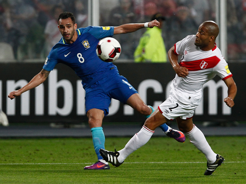 チーム2点目を決めたレナト・アウグスト（左）　[写真]＝LatinContent/Getty Images