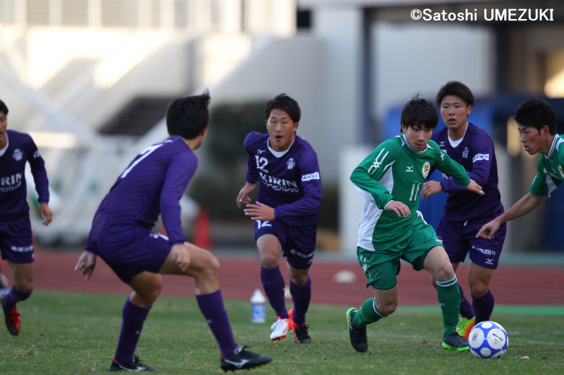 写真ギャラリー 16 12 12 第65回全日本大学サッカー選手権大会準々決勝 明治大 1 2 大阪体育大 サッカーキング