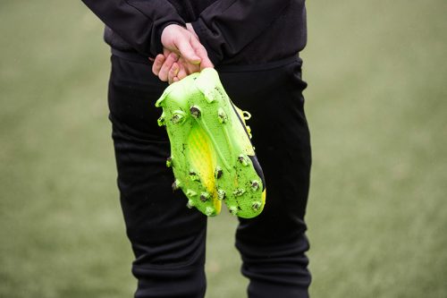 17ss_social_ts_pumafootball_q1_evospeed_02