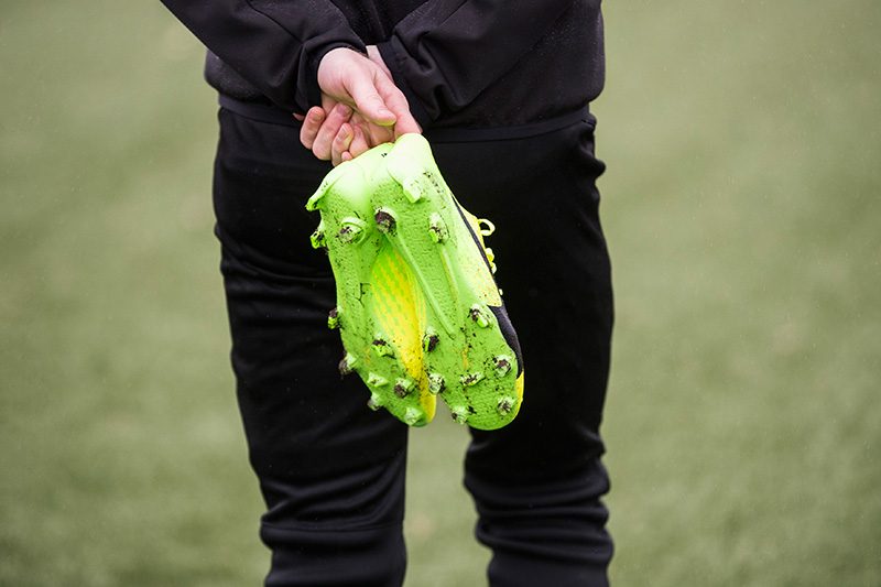 17ss_social_ts_pumafootball_q1_evospeed_02