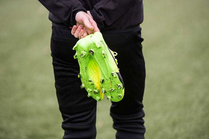 17ss_social_ts_pumafootball_q1_evospeed_02
