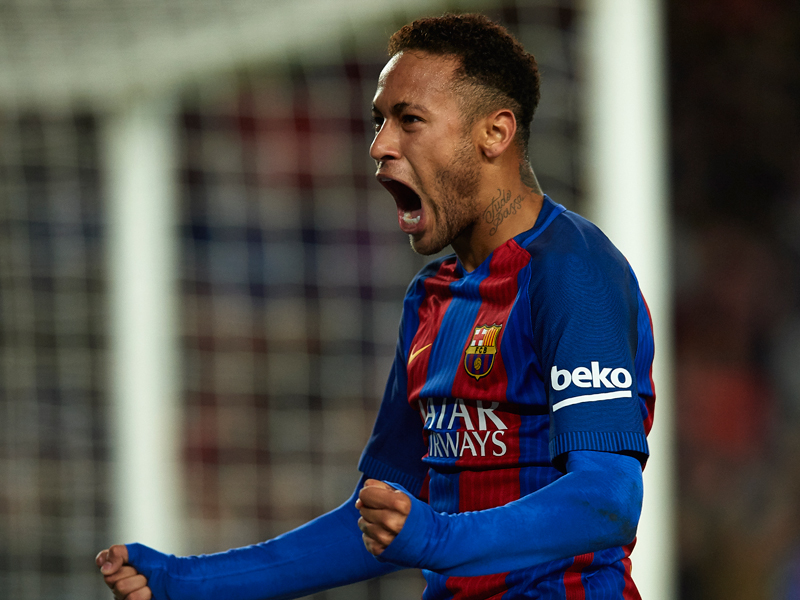 自ら得たPKを落ち着いて決めたネイマール　[写真]＝Getty Images