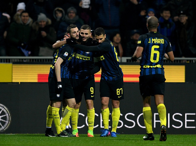 3点目を喜ぶインテルの選手ら [写真]＝Getty Images