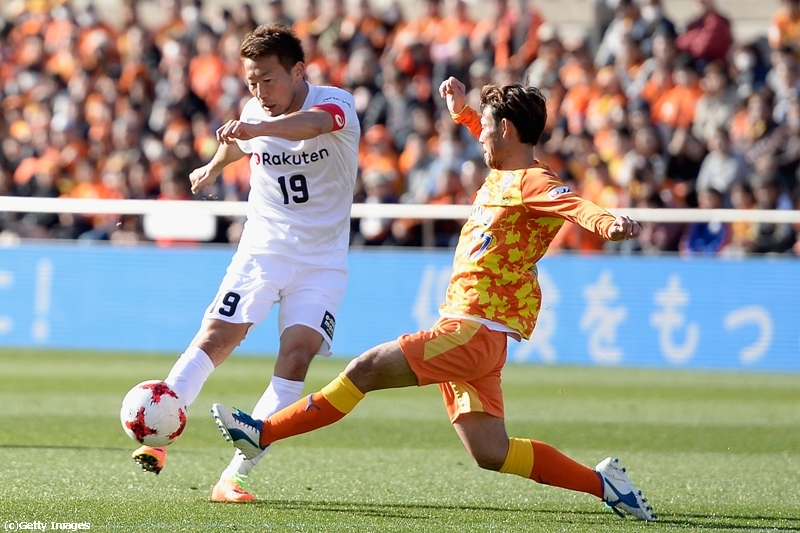 Shimizu S-Pulse v Vissel Kobe - J.League J1