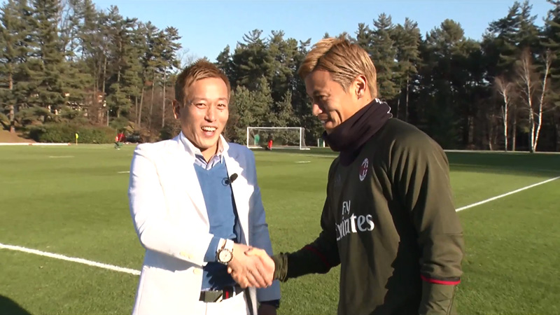 じゅんいちダビッドソンと本田圭佑の2ショット実現「本田選手、こんなところで俺と共演していいんですかね……」